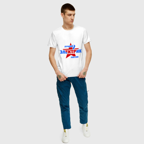 Мужская футболка с принтом Лучший электрик России, вид сбоку #3