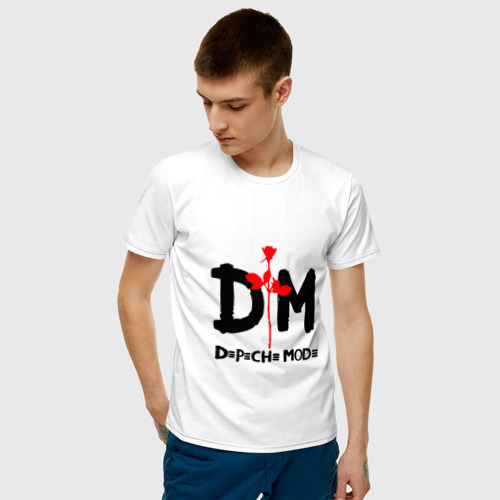 Мужская футболка с принтом Depeche Mode, фото на моделе #1
