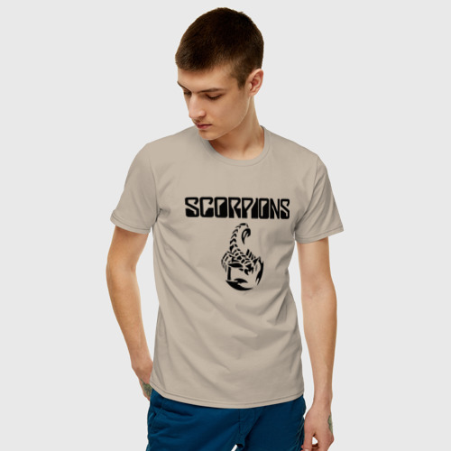 Мужская футболка с принтом SCORPIONS, фото на моделе #1