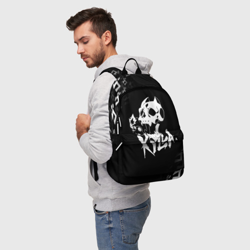 Рюкзак 3D с принтом KILLER QUEEN белая на черном, фото на моделе #1