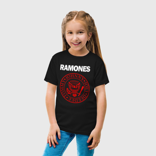 Детская футболка с принтом RAMONES, вид сбоку #3