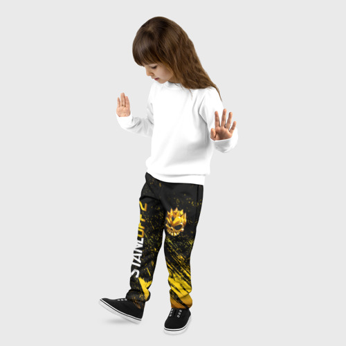 Детские брюки 3D с принтом Standoff 2: gold skull, фото на моделе #1