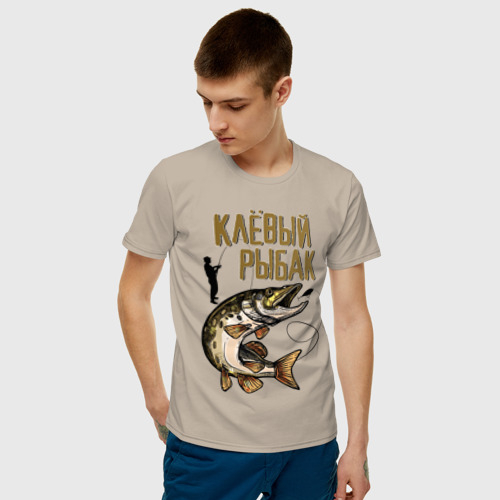 Мужская футболка с принтом Клёвый Рыбак, фото на моделе #1