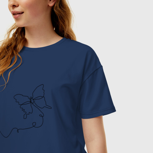 Женская футболка oversize с принтом Бабочка, фото на моделе #1