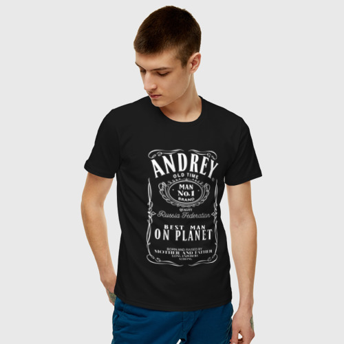 Мужская футболка с принтом АНДРЕЙ в стиле ДЖЕК ДЭНИЭЛС, фото на моделе #1