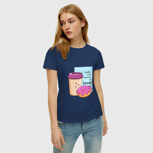 Женская футболка с принтом Кофе и пончики - это любовь, фото на моделе #1