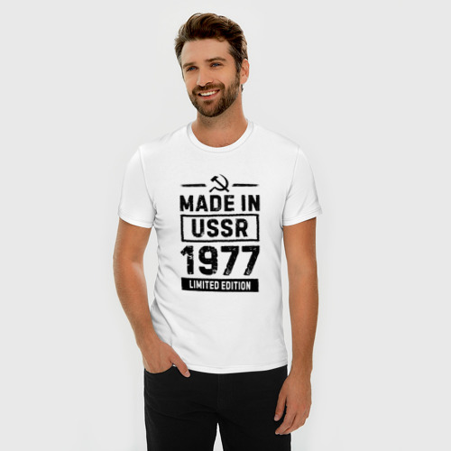 Мужская футболка премиум с принтом Made In USSR 1977 Limited Edition, фото на моделе #1