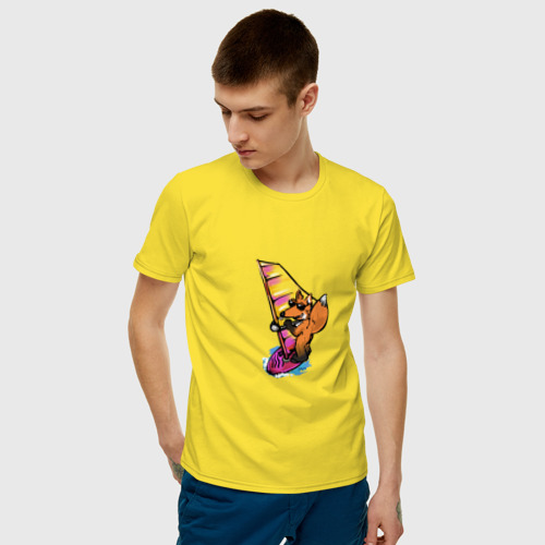 Мужская футболка с принтом Fox - windsurfer, фото на моделе #1
