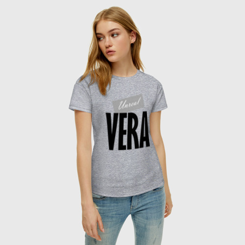 Женская футболка с принтом Нереальная Вера, фото на моделе #1