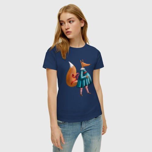 Женская футболка с принтом Беременная лисица, фото на моделе #1