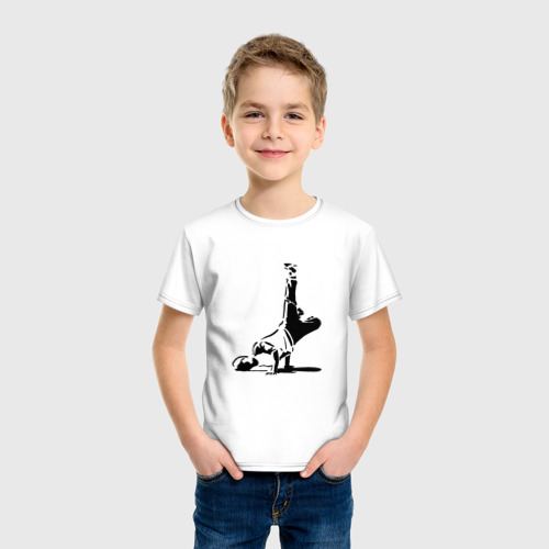 Детская футболка с принтом Трафарет фриза, фото на моделе #1